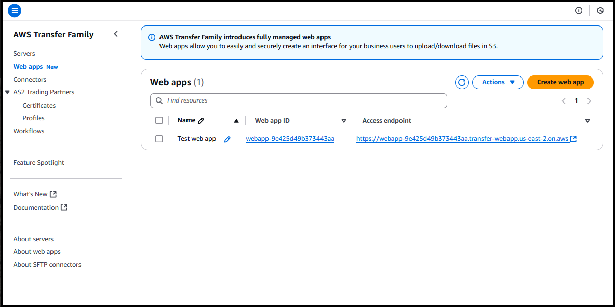 Bildschirm, auf dem das Web-Apps-Dashboard sowie das Menüelement angezeigt werden, mit dem Sie es im linken Navigationsbereich auswählen können.