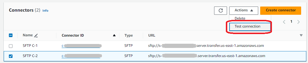 La console Transfer Family, che mostra un connettore SFTP selezionato, e l'azione Test connessione Test connessione evidenziata.